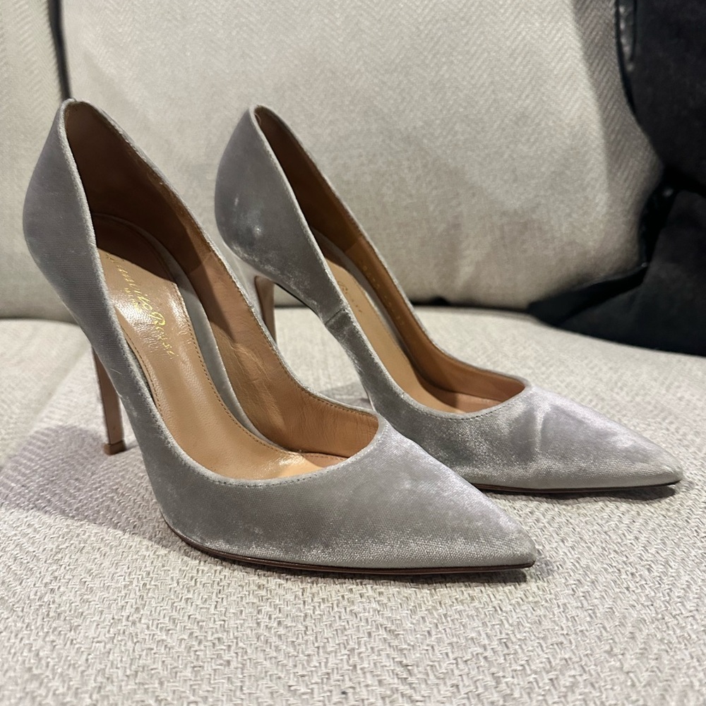 Gianvito Rossi Silver Velvet Pumps